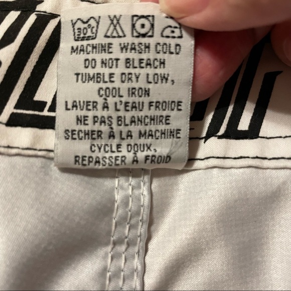 Billabong Red White Blue Black Board Shorts Swim Shorts Diagonal Stripes Size 34 - Picture 12 of 14